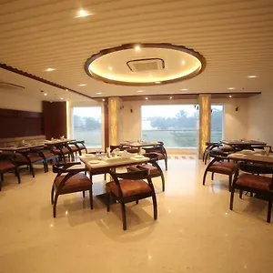 comfort-inn-benares.hotels-varanasi.com/